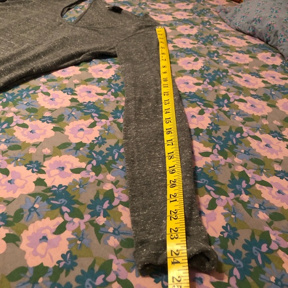 Diesel slit back large grey t-shirt. - Picture 6 of 7